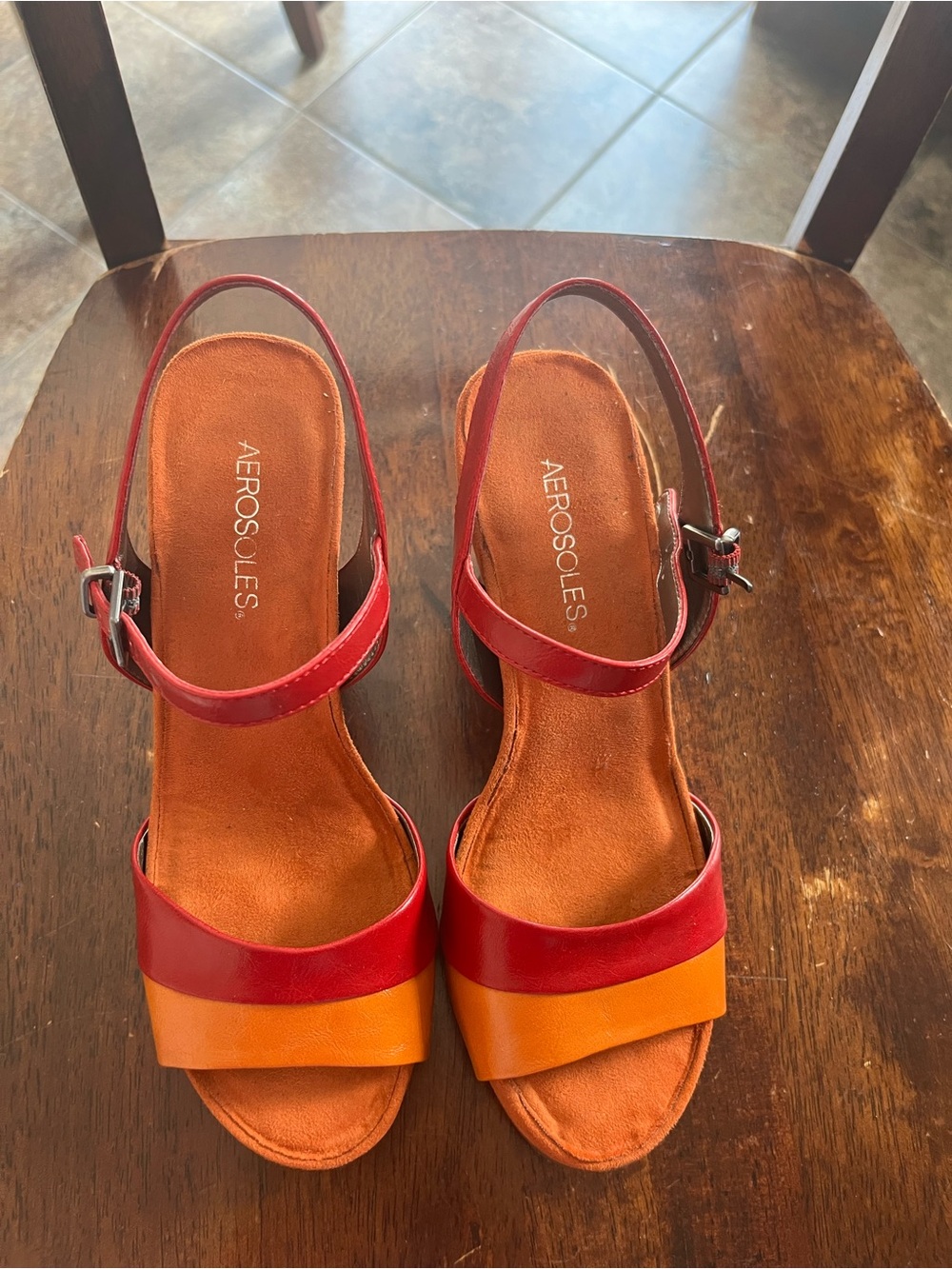 AEROSOLES Two-Tone Red and Orange Leather Slingback Sandals
